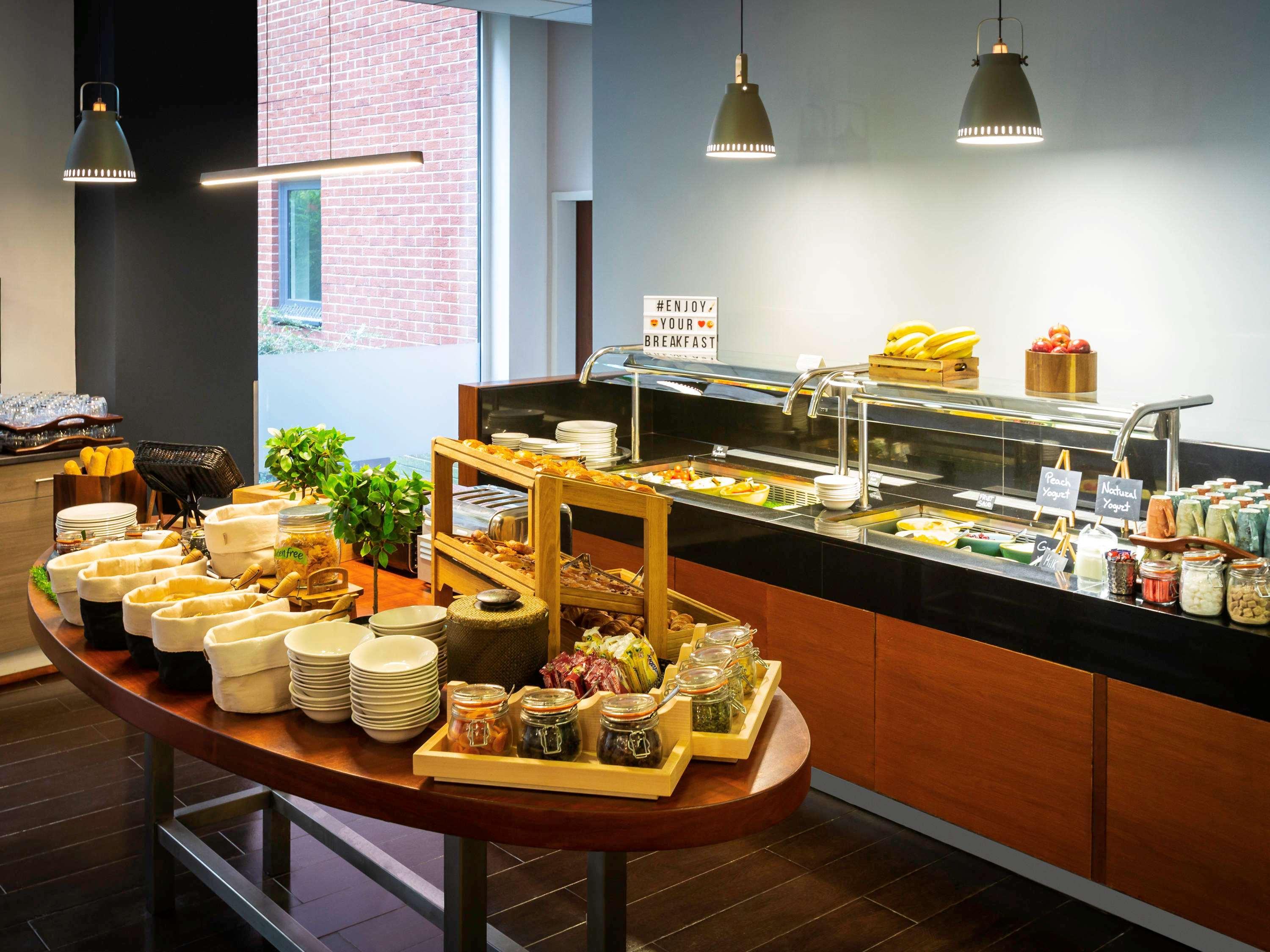 Novotel Reading Centre Экстерьер фото