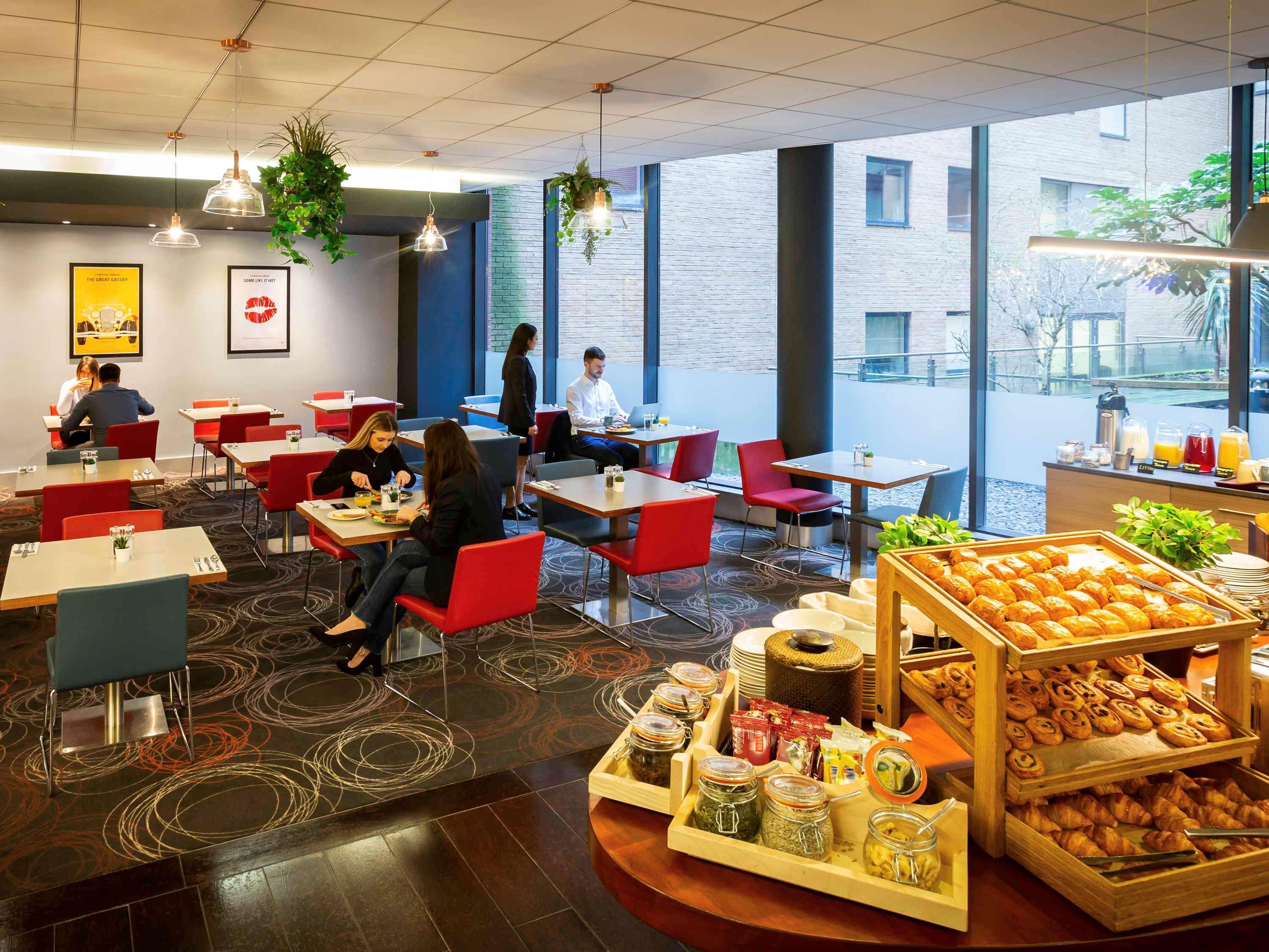 Novotel Reading Centre Экстерьер фото