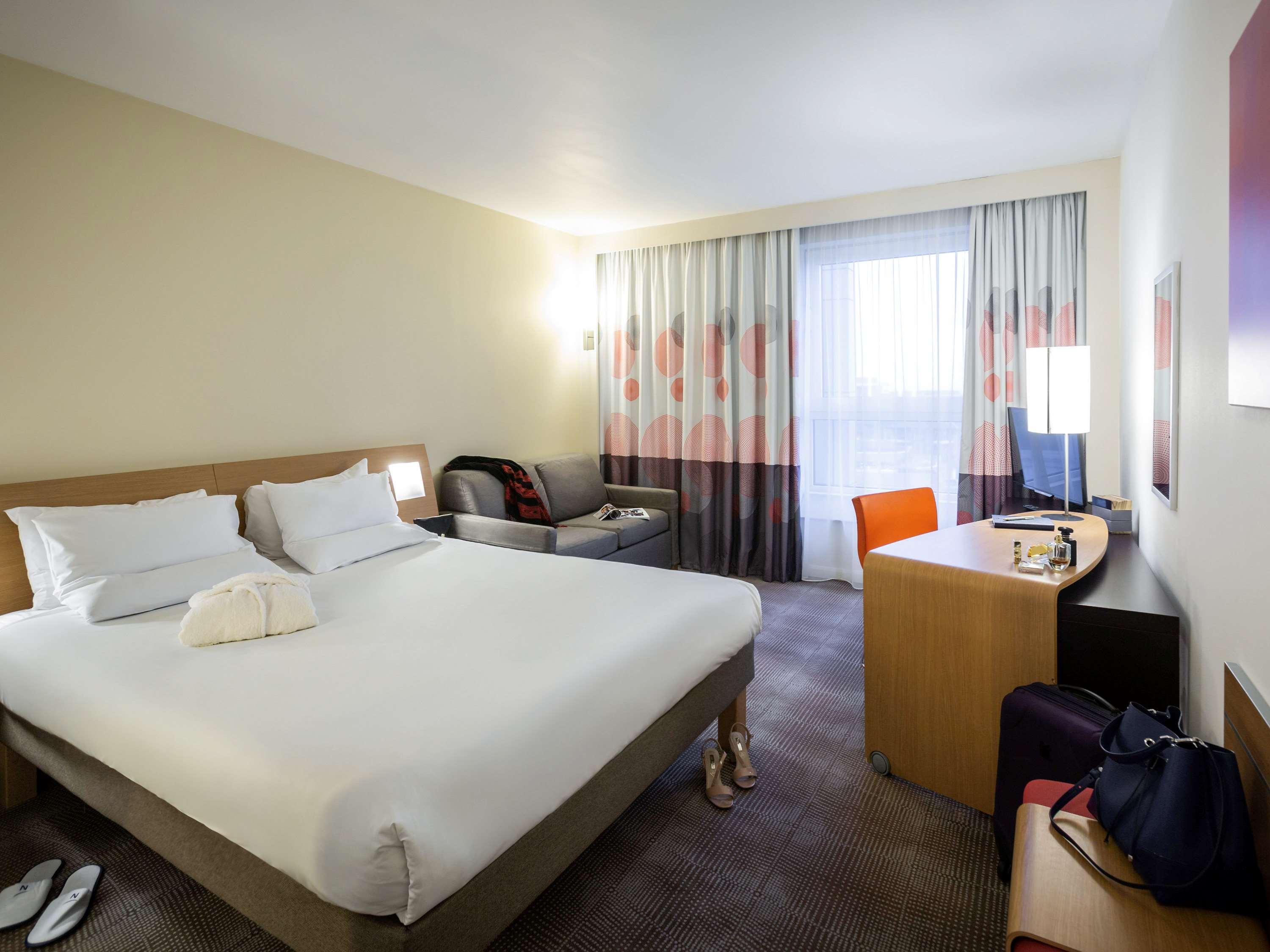 Novotel Reading Centre Экстерьер фото
